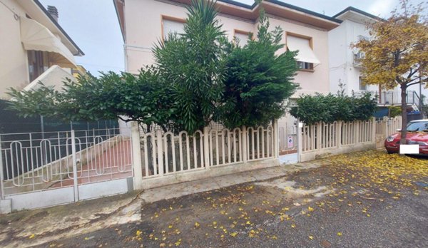 appartamento in vendita a Pesaro in zona Mare