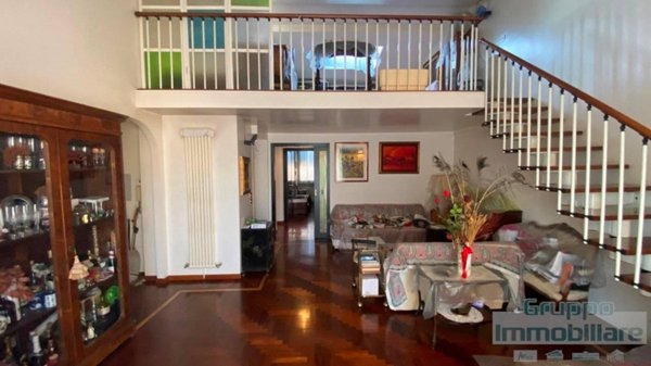 casa indipendente in vendita a Pesaro in zona Centro Città
