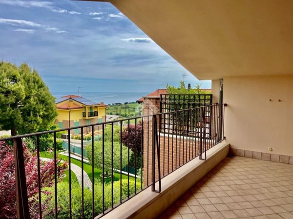 appartamento in vendita a Pesaro in zona Trebbiantico