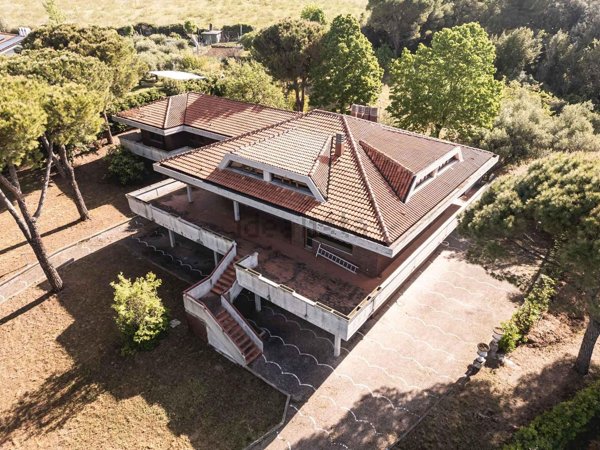 casa indipendente in vendita a Pesaro