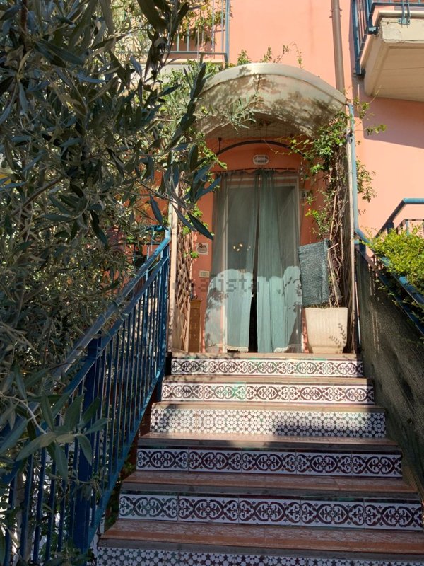 casa indipendente in vendita a Pesaro in zona Candelara