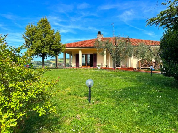 casa indipendente in vendita a Pesaro in zona Villa Fastiggi
