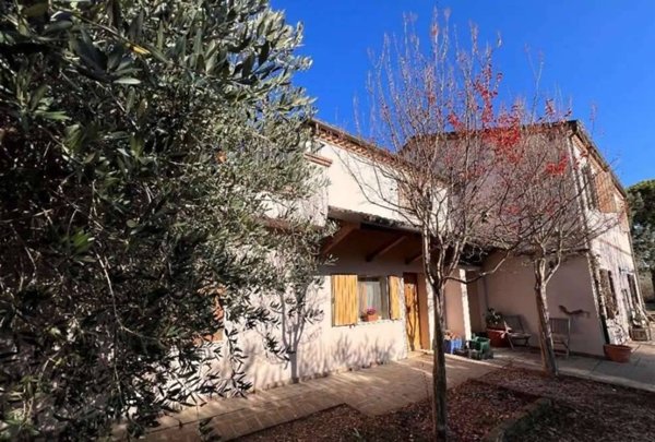 casa indipendente in vendita a Pesaro in zona Candelara