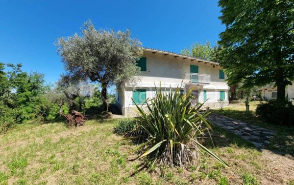 casa indipendente in vendita a Pesaro in zona Candelara