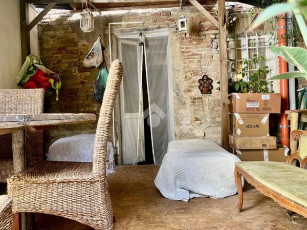 casa indipendente in vendita a Pesaro in zona Centro Città
