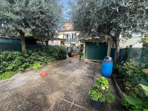 casa indipendente in vendita a Pesaro in zona Pantano