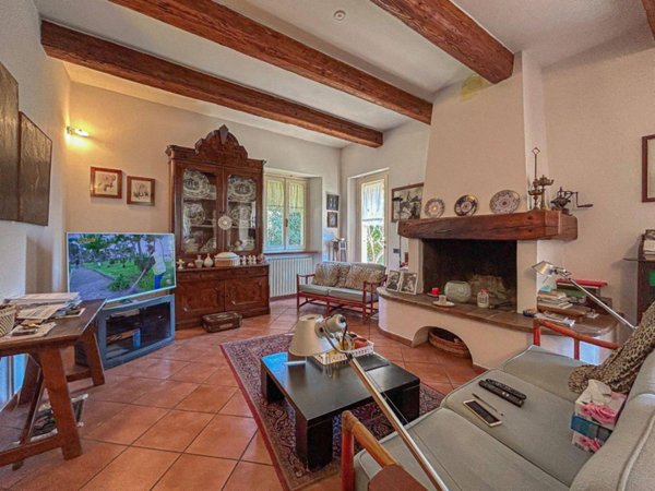 casa indipendente in vendita a Pesaro in zona Santa Veneranda