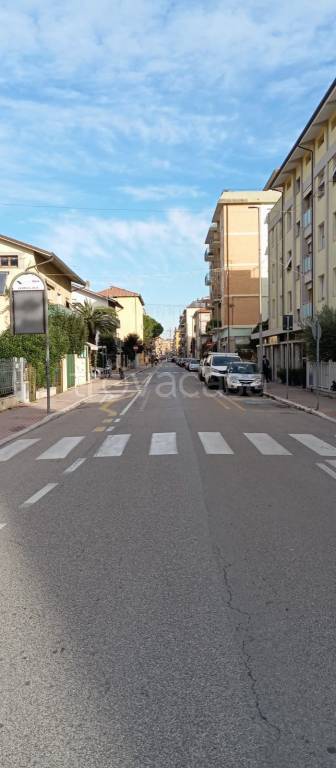 negozio in vendita a Pesaro in zona Pantano