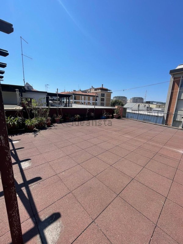 appartamento in vendita a Pesaro in zona Porto