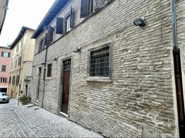 appartamento in vendita a Pesaro in zona Centro Città