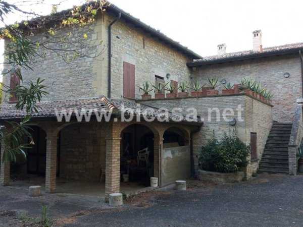 casa indipendente in vendita a Pesaro in zona Santa Maria dell'Arzilla