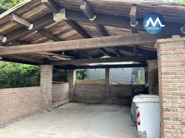 casa indipendente in vendita a Pesaro in zona Mare