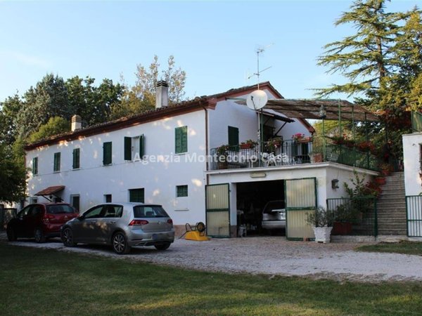 casa indipendente in vendita a Pesaro in zona Cattabrighe