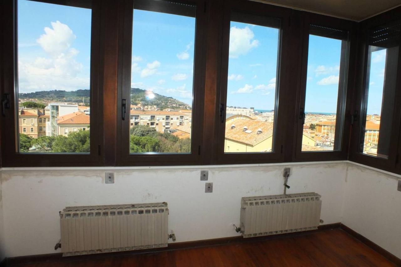 appartamento in vendita a Pesaro in zona Centro Città
