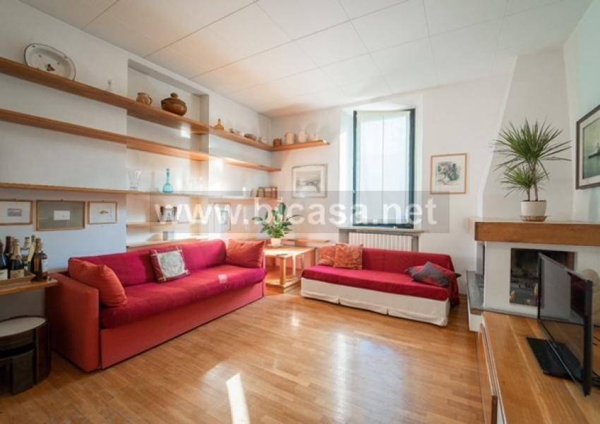 casa indipendente in vendita a Pesaro in zona Mare