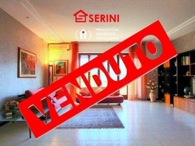 casa indipendente in vendita a Pesaro