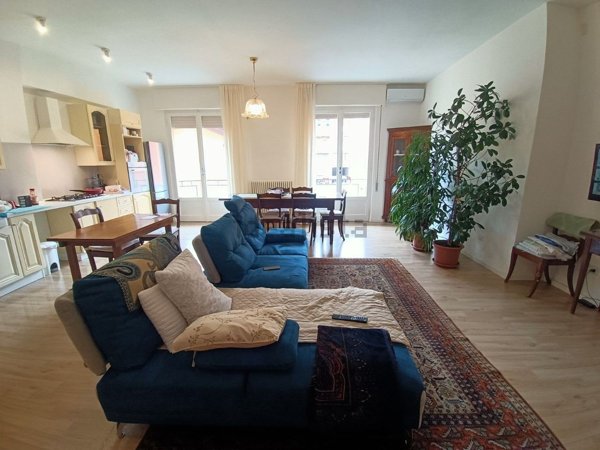 appartamento in vendita a Pesaro in zona Centro Città