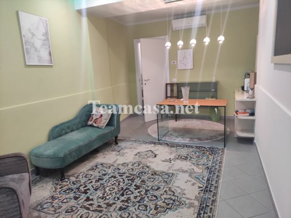 locale commerciale in vendita a Pesaro in zona Centro Città