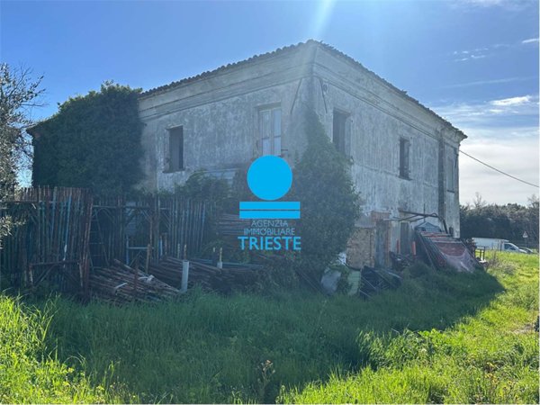 casa indipendente in vendita a Pesaro in zona Novilara