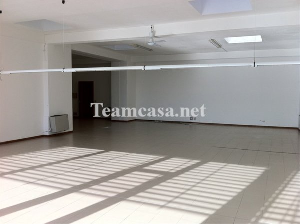 ufficio in vendita a Pesaro