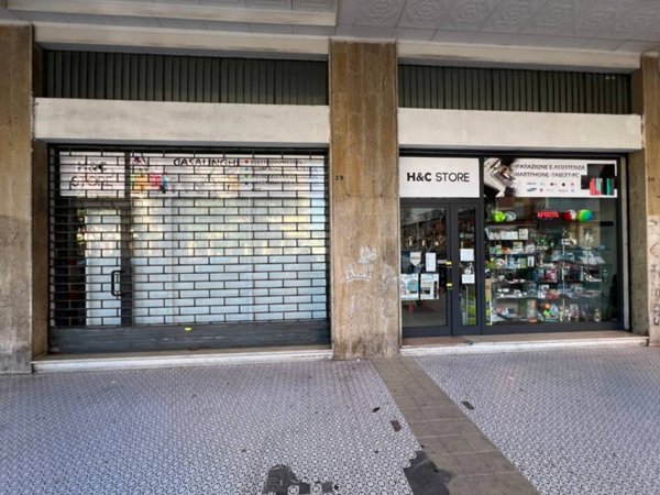 negozio in vendita a Pesaro in zona Muraglia