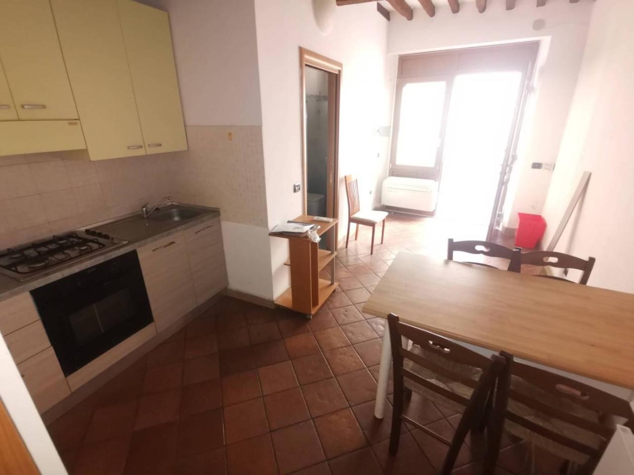 appartamento in vendita a Pesaro in zona Centro Città