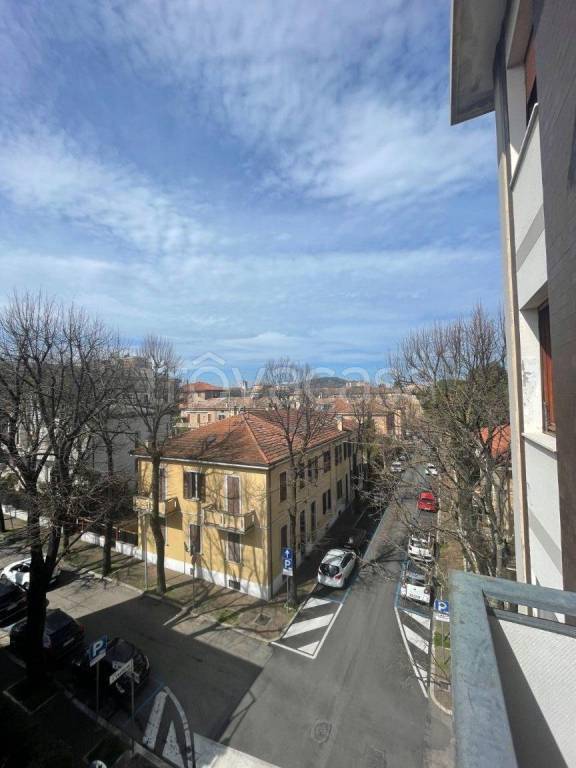 appartamento in vendita a Pesaro in zona Mare
