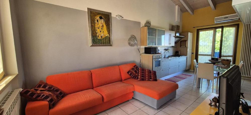 casa indipendente in vendita a Pesaro