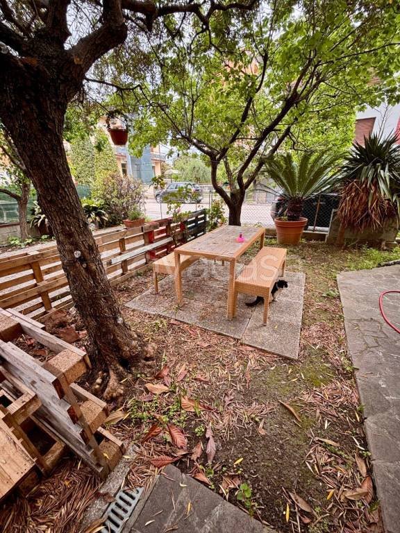 casa indipendente in vendita a Pesaro