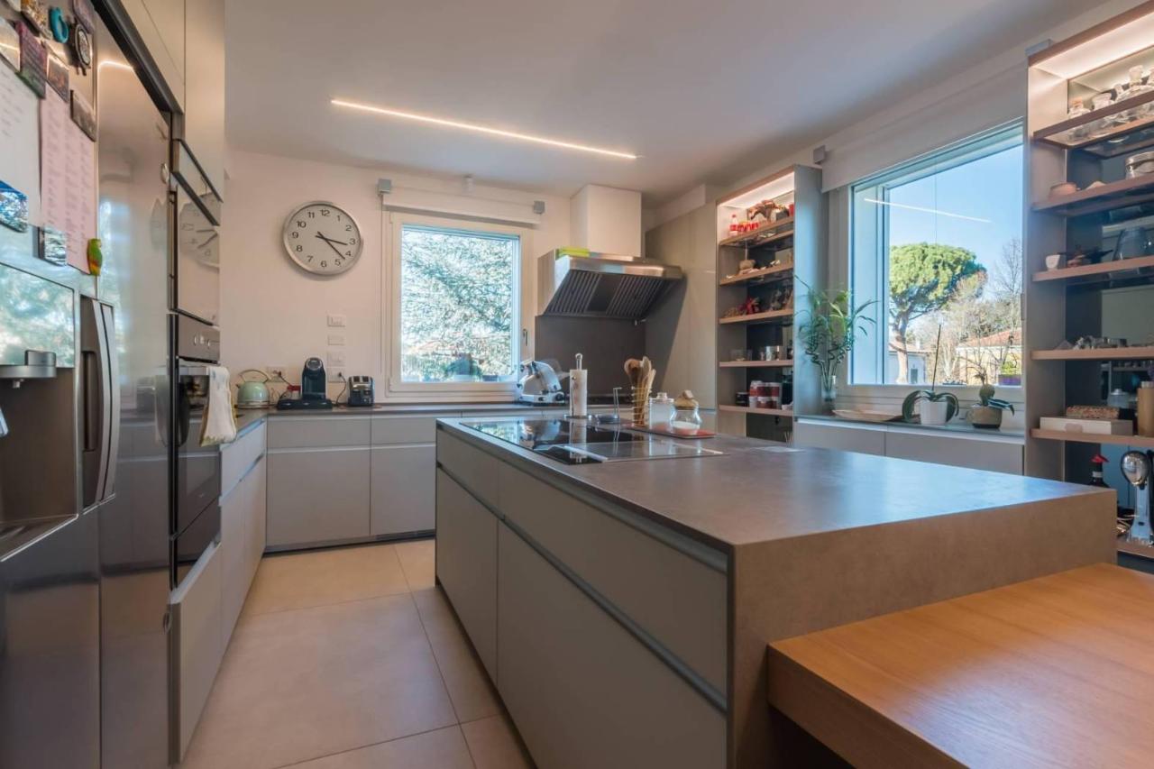 appartamento in vendita a Pesaro in zona Centro Città