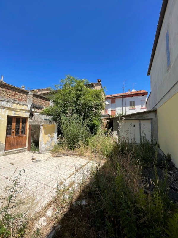 casa indipendente in vendita a Pesaro in zona Cattabrighe