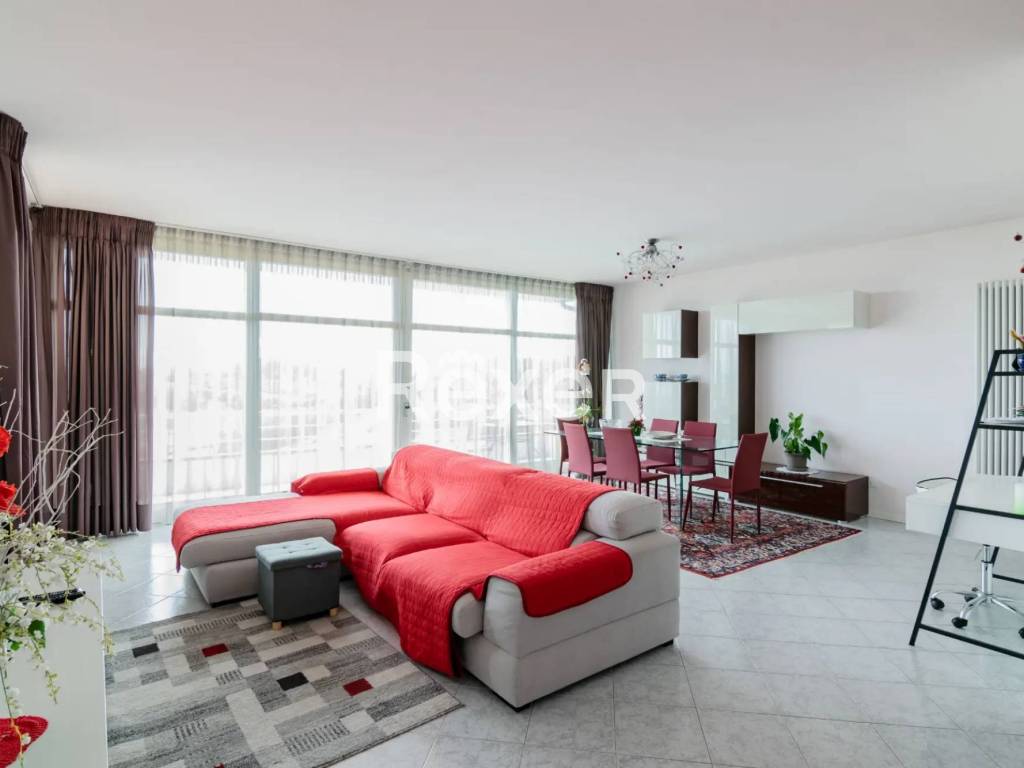 casa indipendente in vendita a Pesaro in zona Mare