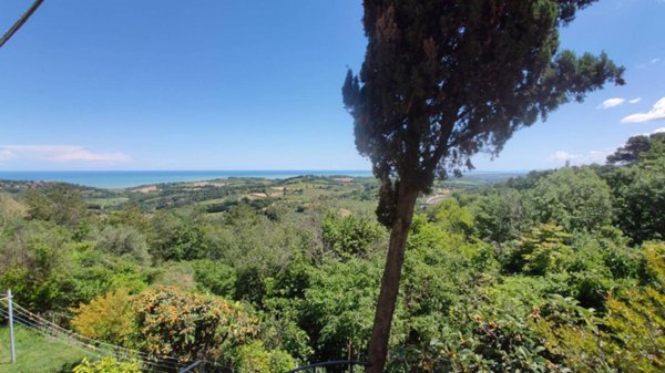 casa indipendente in vendita a Pesaro in zona Novilara
