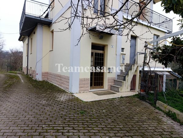 appartamento in vendita a Pesaro in zona Ghetto di Roncaglia