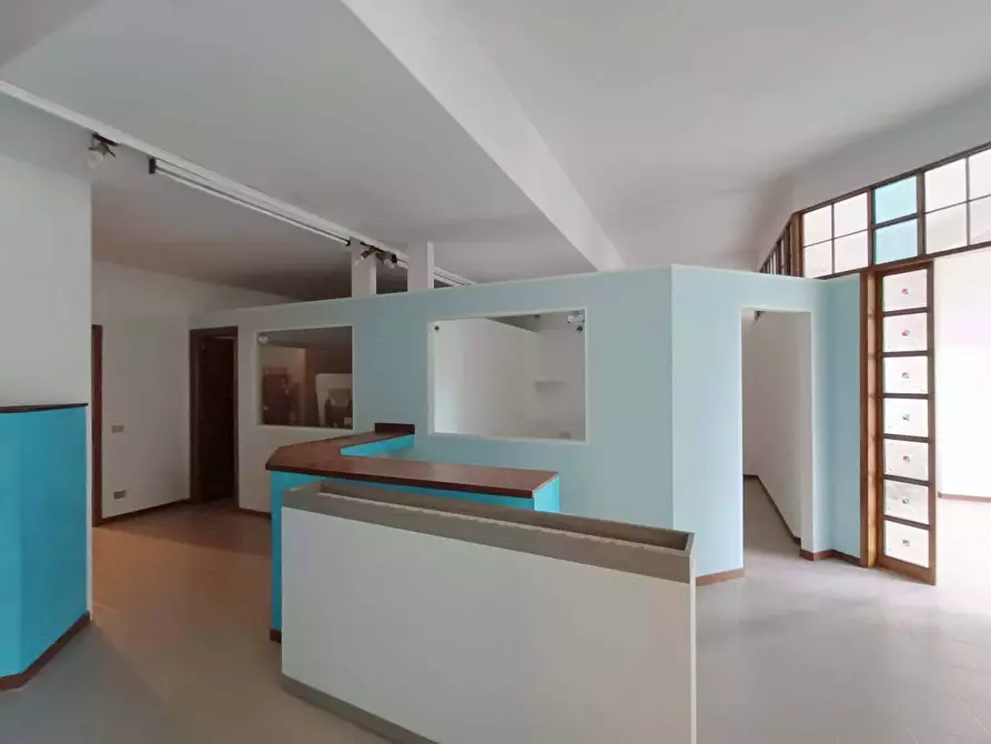 ufficio in vendita a Pesaro