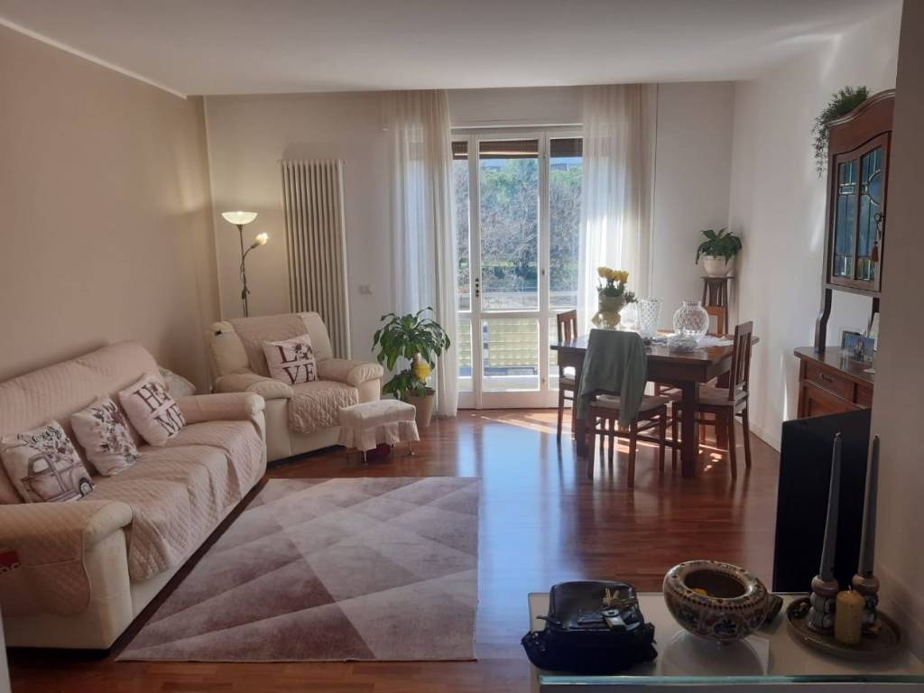 appartamento in vendita a Pesaro in zona Pantano