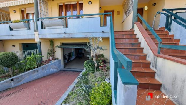 casa indipendente in vendita a Pesaro in zona Santa Maria Arzilla