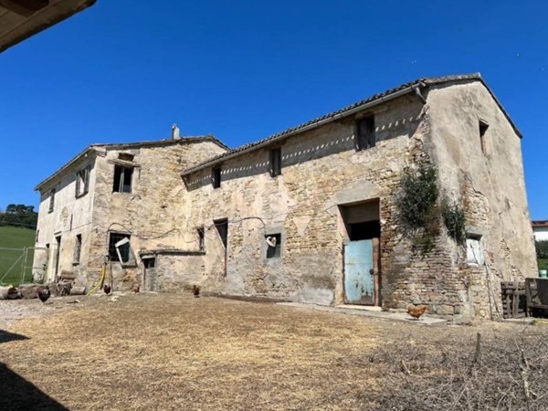 casa indipendente in vendita a Pesaro in zona Candelara