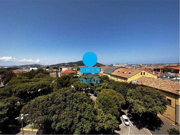 appartamento in vendita a Pesaro in zona Centro Città
