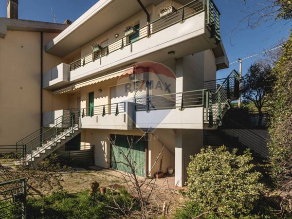 appartamento in vendita a Pesaro in zona San Bartolo