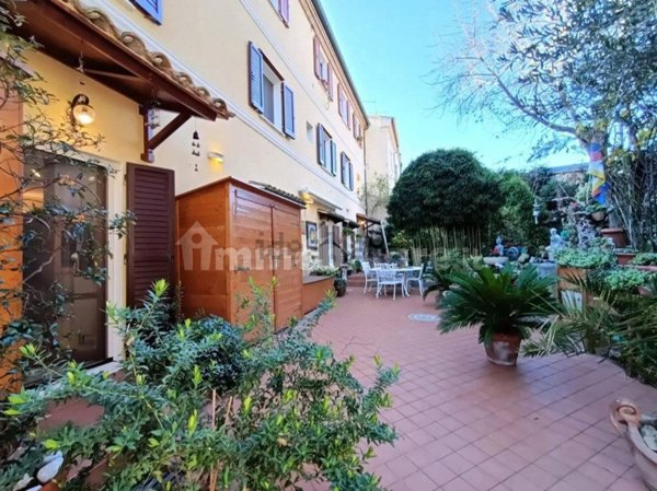 casa indipendente in vendita a Pesaro in zona San Bartolo