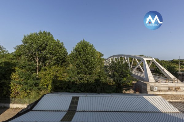 locale di sgombero in vendita a Pesaro in zona Centro Città