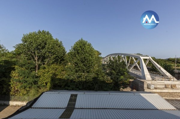 locale di sgombero in vendita a Pesaro in zona Centro Città