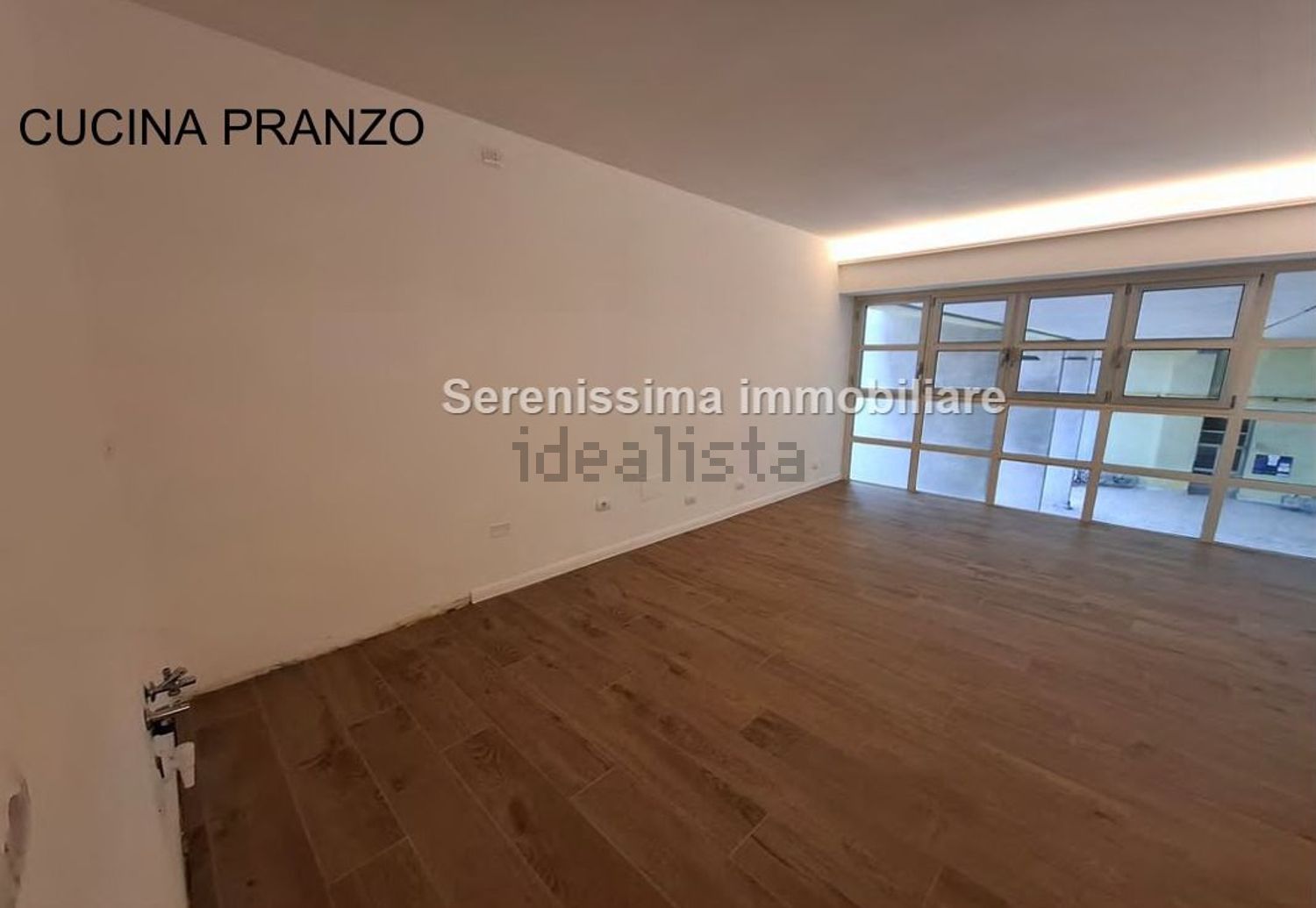 appartamento in vendita a Pesaro in zona Mare