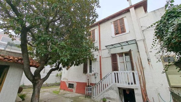 casa indipendente in vendita a Pesaro in zona Mare