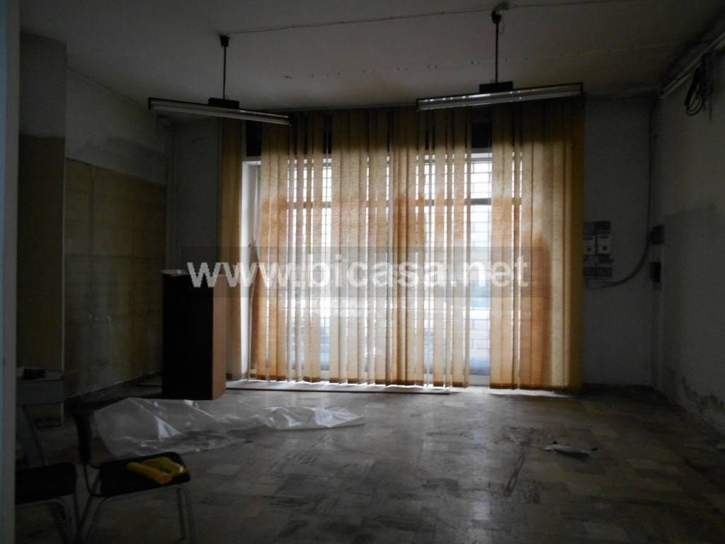 negozio in vendita a Pesaro in zona Soria