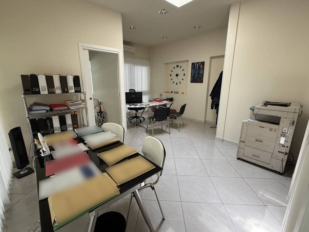 ufficio in vendita a Pesaro