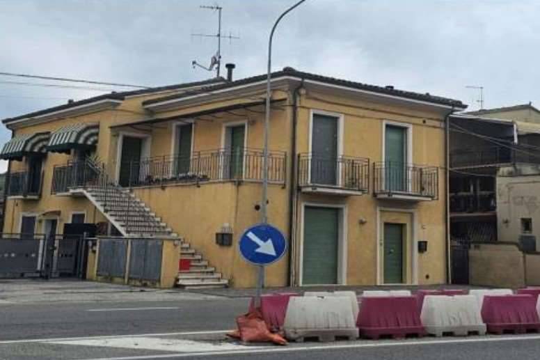appartamento in vendita a Pesaro in zona Cattabrighe