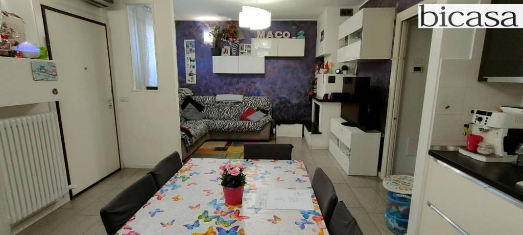 casa indipendente in vendita a Pesaro in zona Santa Maria dell'Arzilla