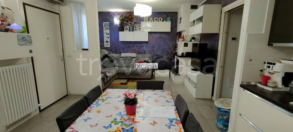 casa indipendente in vendita a Pesaro in zona Santa Maria dell'Arzilla